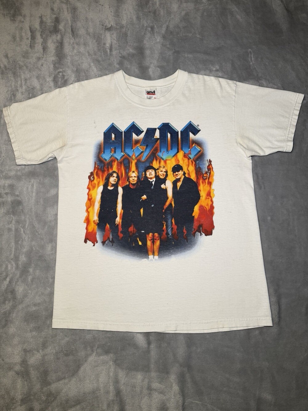 Vintage AC/DC T-shirt Men’s Size Large 2000 Stiff Upper Lip Tour Rock Metal Good